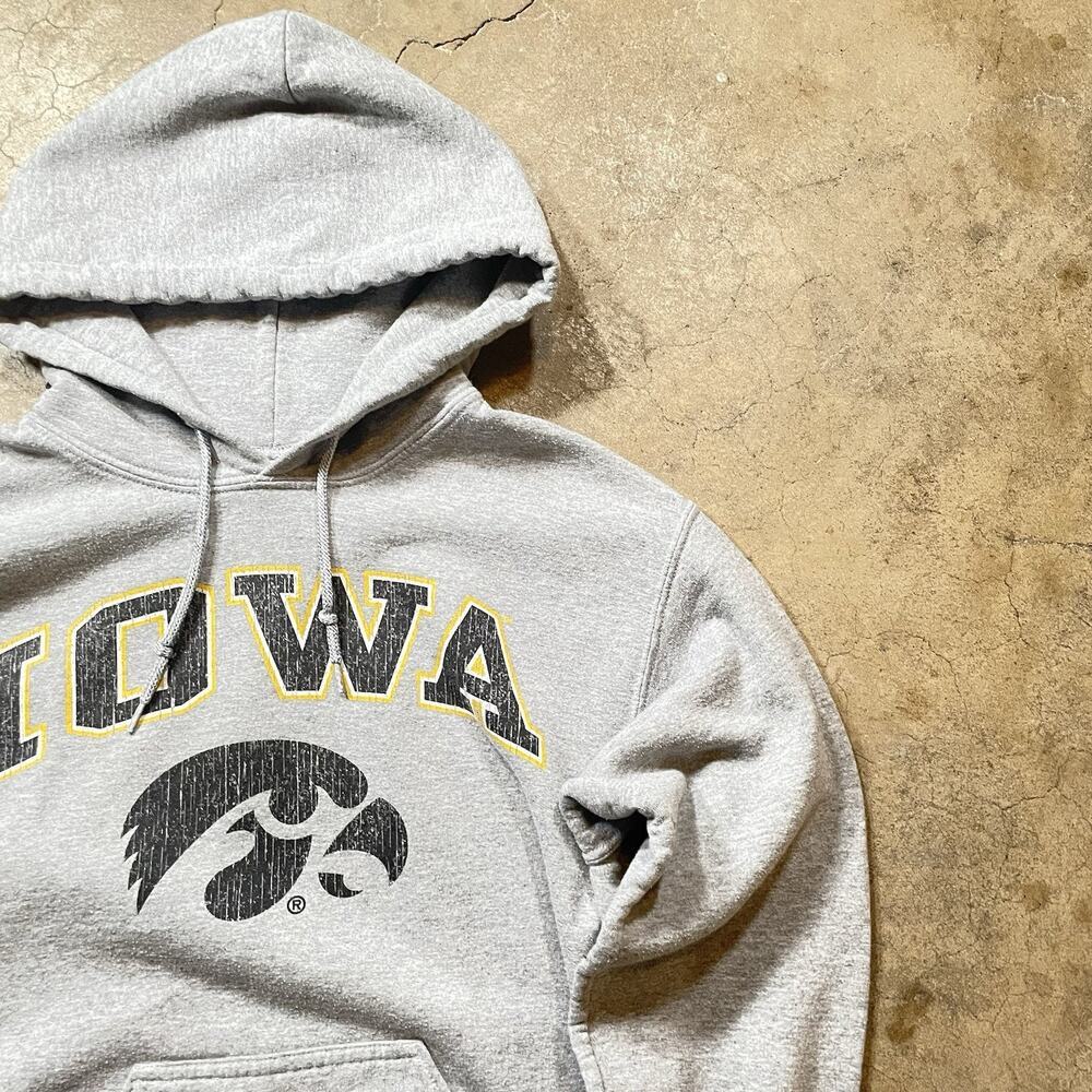 Vintage Iowa Hawkeyes Arch Logo Small Hoodie University - Picture 2 of 7